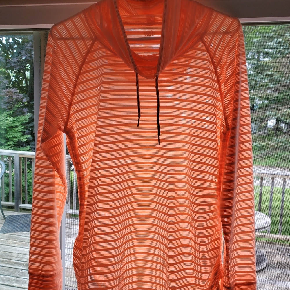 Athletic top